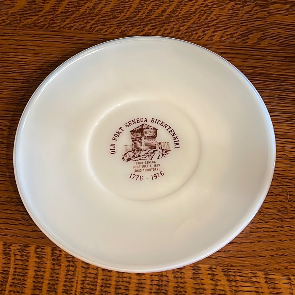 Old Fort Seneca Bicentennial 1776-1976 vintage memorabilia plate. Tiffin Ohio.
